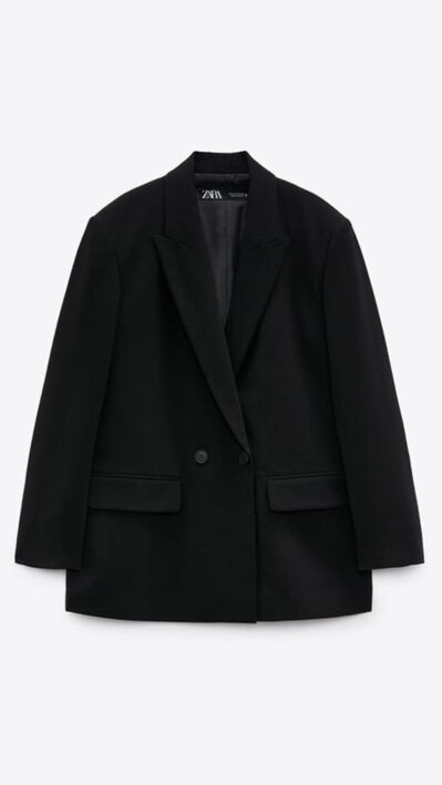 Супер идеальной посадкой 
Однобортные пиджаки под
Zara 
Оверсайз плечи, свободного кроя арт.479436