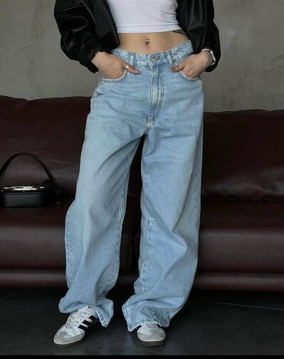 Бомбические джинсы Baggy 
▪️Качество — Lux Denim 
▪️Ткань — ZARA jeans 
Производство — Turkey 
Размеры:  25–26–27–28
                          2.    3.   2.    1.   
В упаковке — 8 штук
Длина — 110 см 
Цвет — варка арт.490682