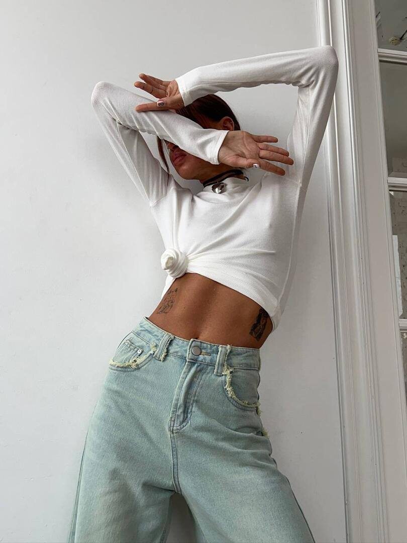 Брюки, качество — lux denim 
ткань — zara jeans 
производство — turkey 
размеры:  25–26–27–28
                          2.    2.    1.   1
в упаковке — 6 штук
длина — 110 см 
цвет — варка арт.490683
