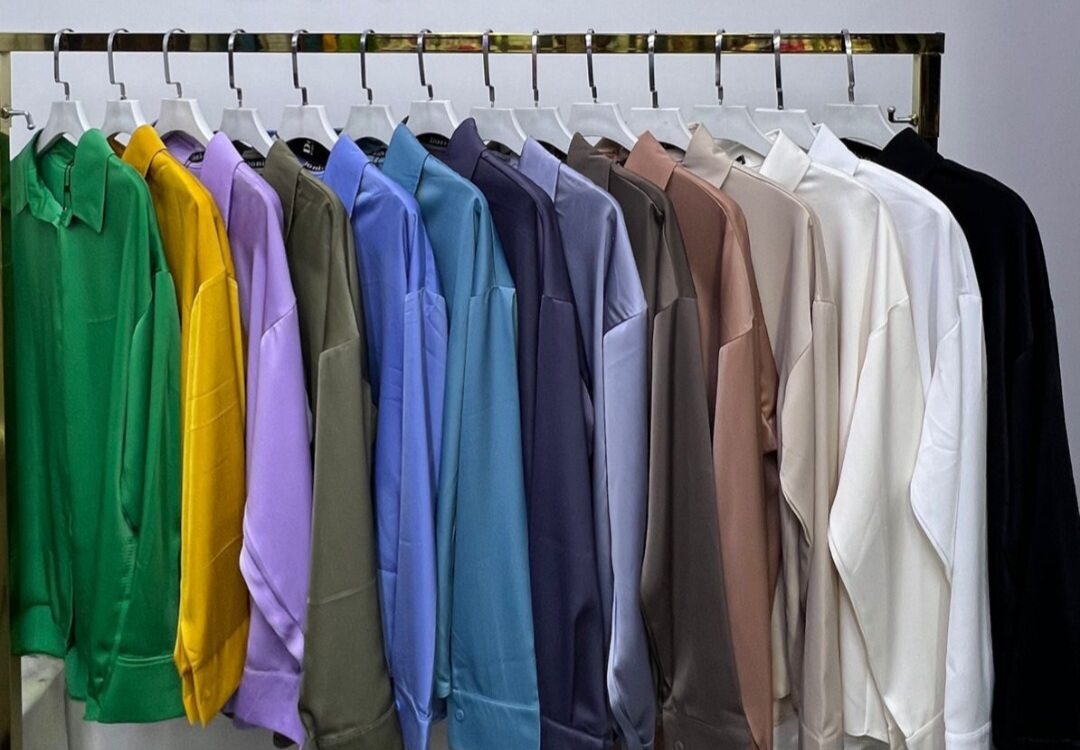 Рубашки, рубашки под zara
размеры: s,m (до 52 оверсайз)
длина, 80 см окружность 150см арт.490799